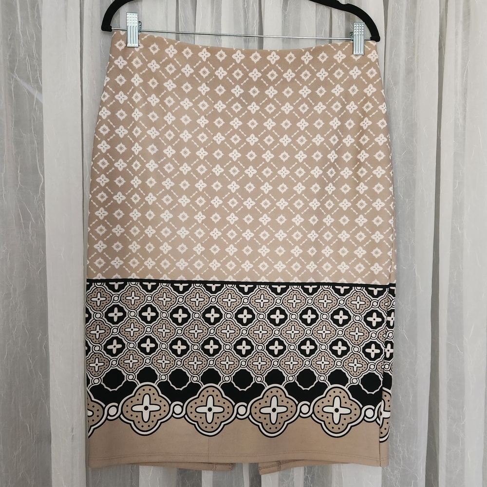 NYCO EUC Black, Tan White Geometric Design Knee-Length Pencil Skirt for Work